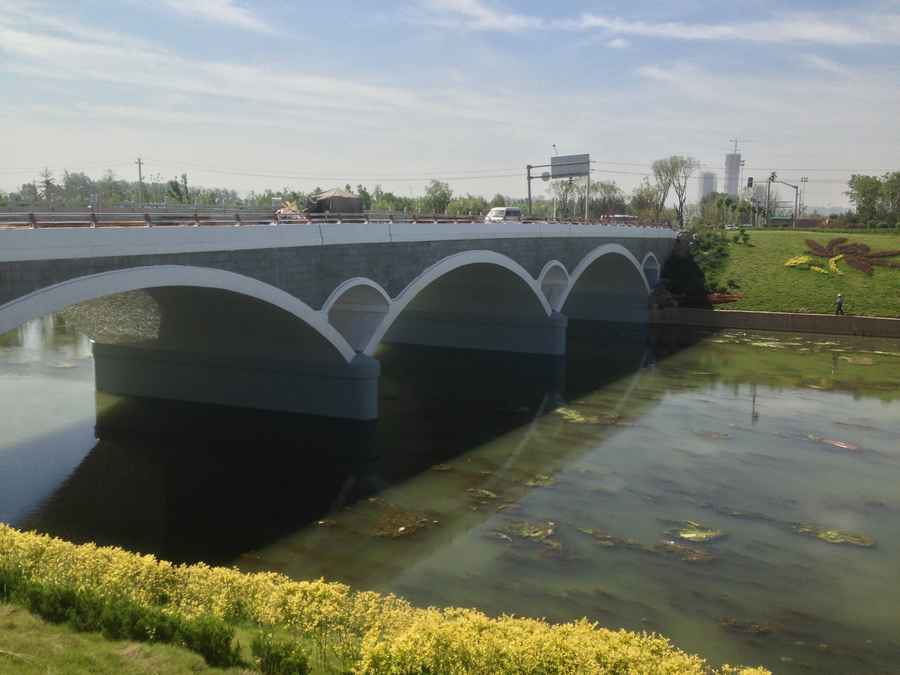 小清河綜合治理二期工程 (1)：榮獲濟(jì)南市市政金杯示范工程、山東省市政金杯示范工程等榮譽(yù)稱號(hào).jpg